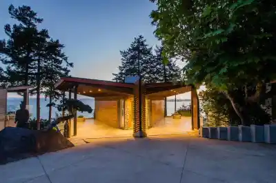 20 TSAWWASSEN BEACH ROAD, Delta BC V4M 4C6