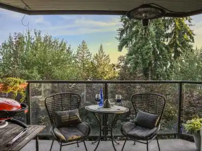 202 2250 SE MARINE DRIVE, Vancouver BC V5P 2S2