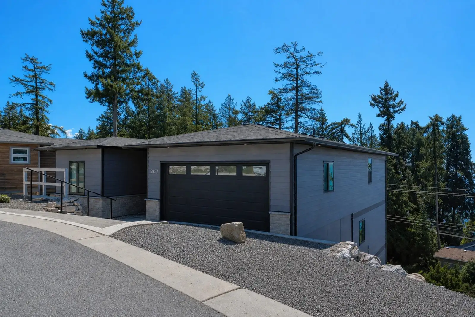 5957 BARNACLE PLACE, Sechelt BC V7Z 0V4