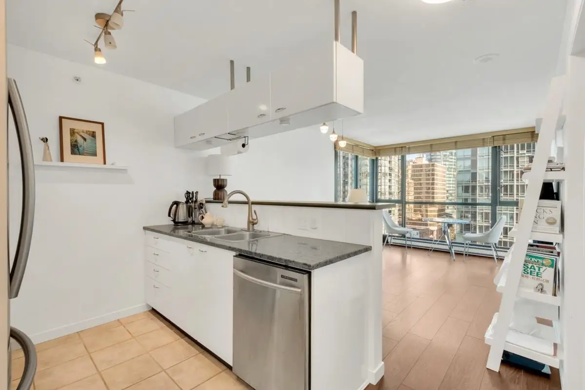 1601 1331 ALBERNI STREET, Vancouver BC V6E 4S1