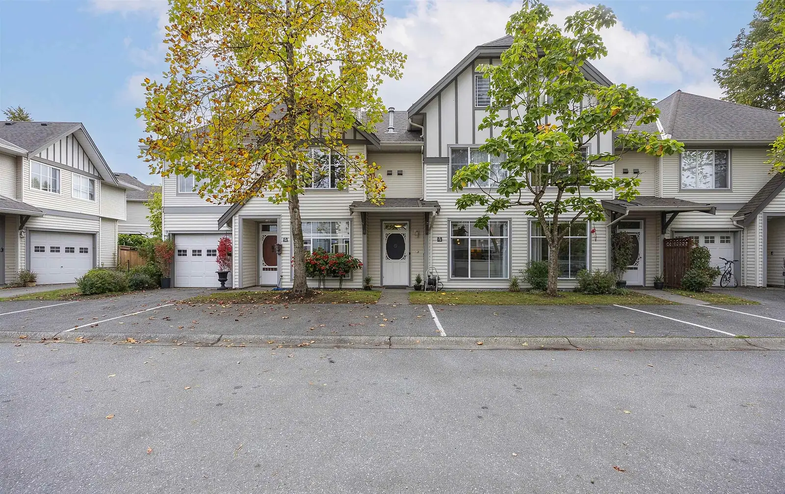 74 6465 184A STREET, Surrey BC V3S 8X9