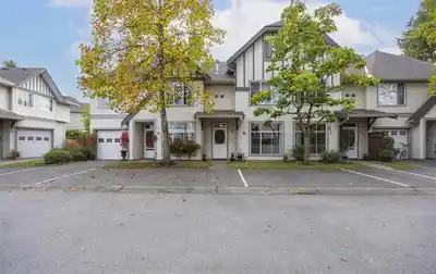 74 6465 184A STREET, Surrey BC V3S 8X9