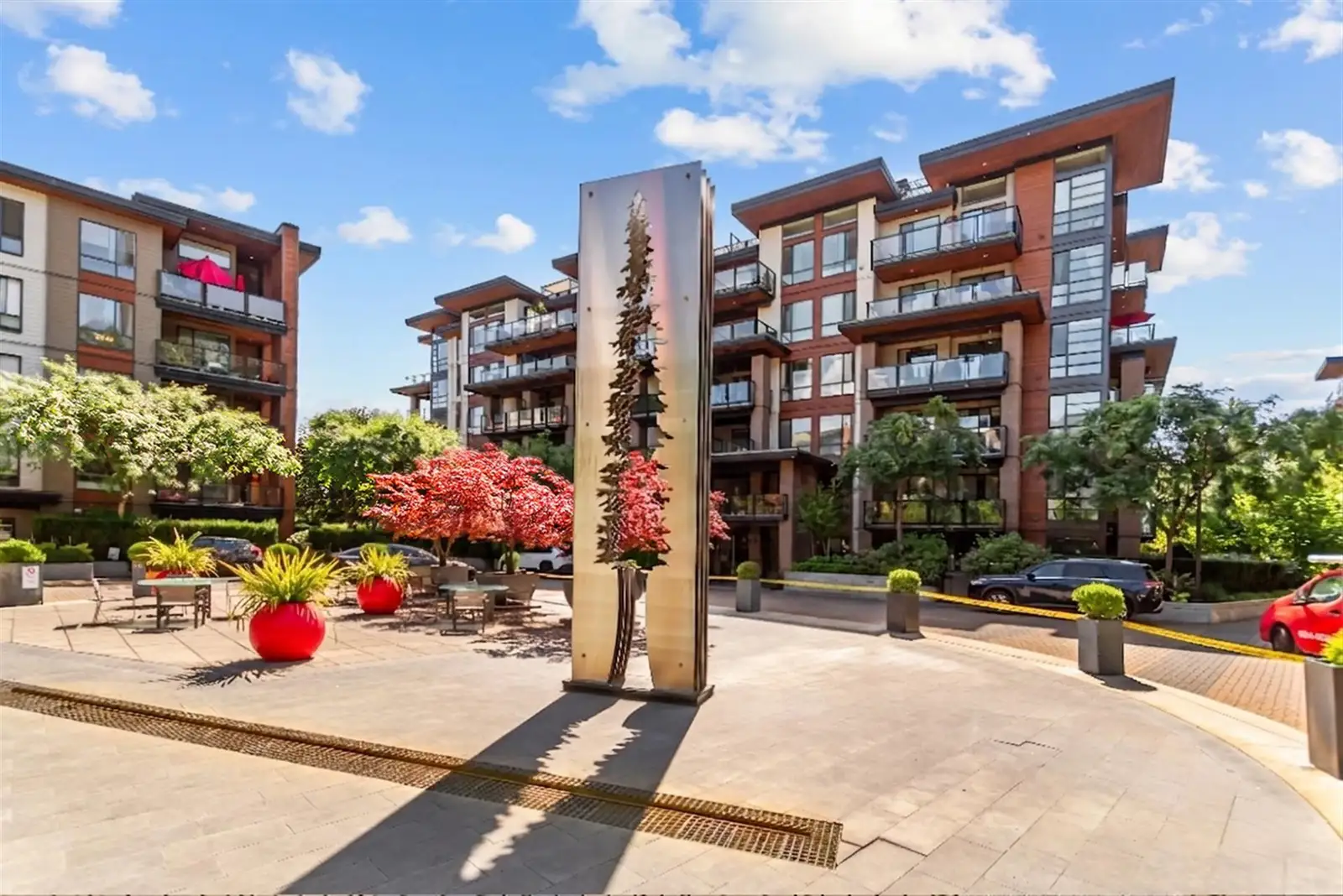 404 719 W 3RD STREET, North Vancouver BC V7M 0E7