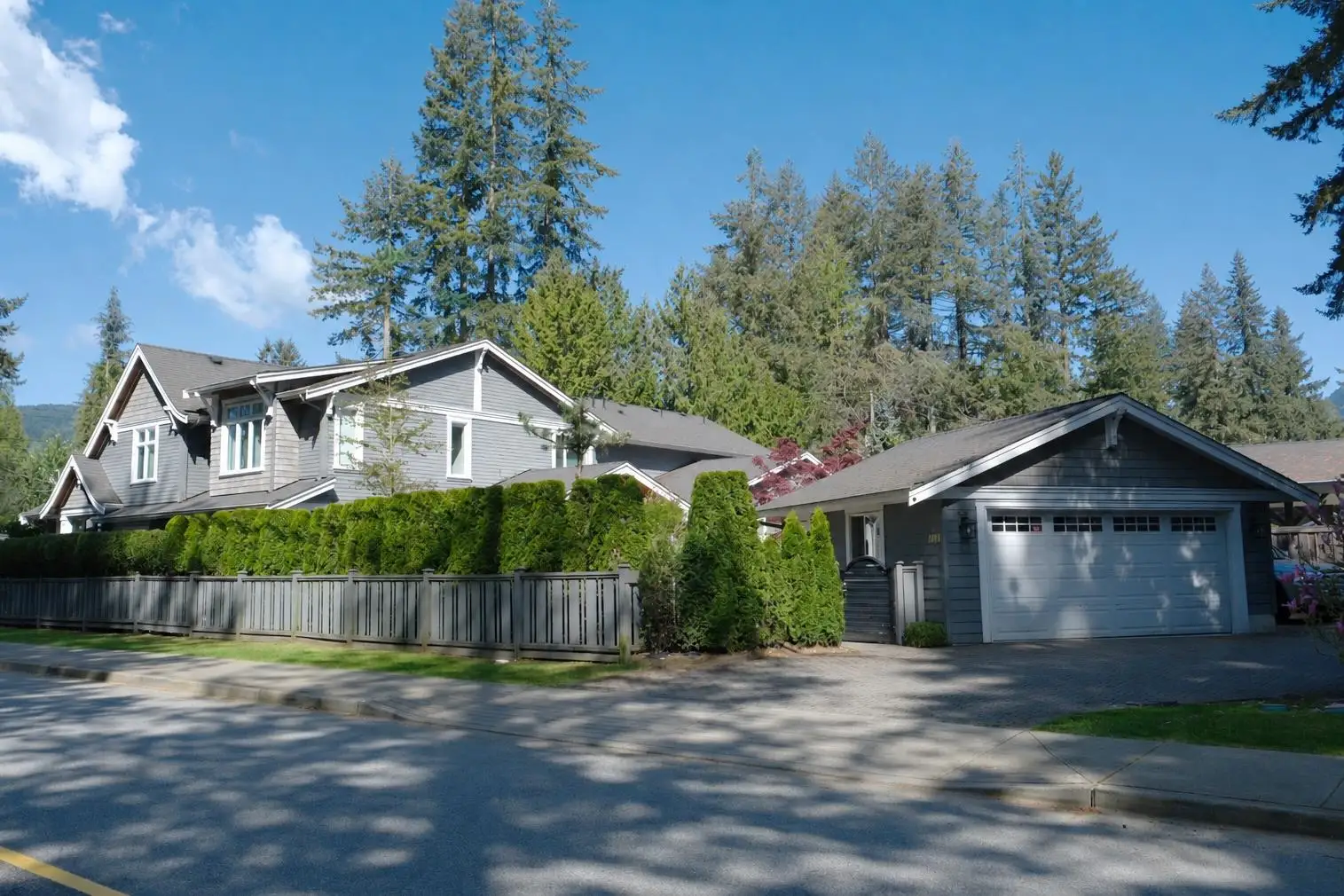 1198 EDGEWOOD ROAD, North Vancouver BC V7R 1Y9