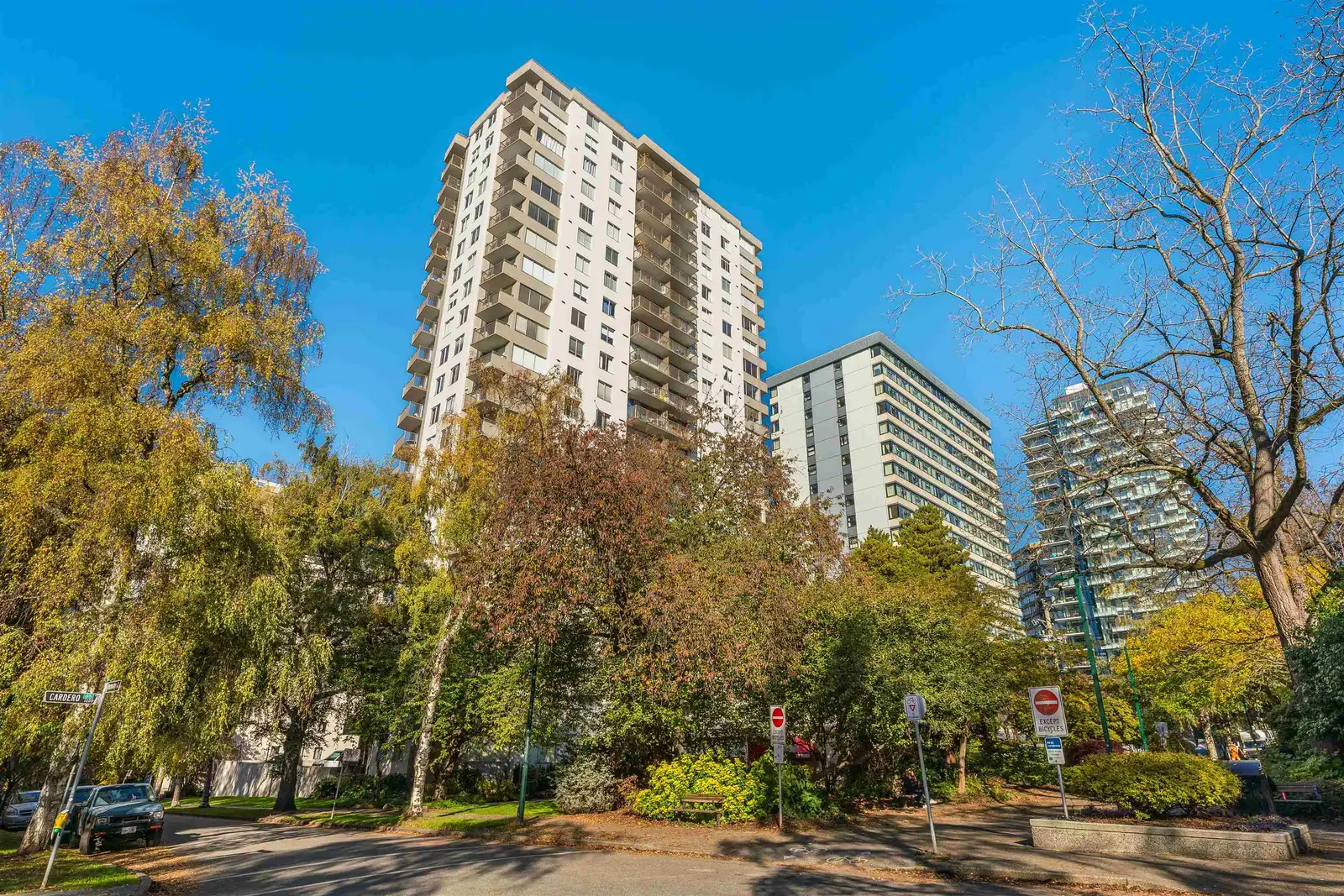 605 1251 CARDERO STREET, Vancouver BC V6G 2H9