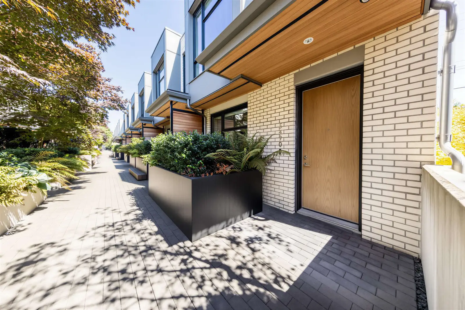 5490 OAK STREET, Vancouver BC V6M 2V6