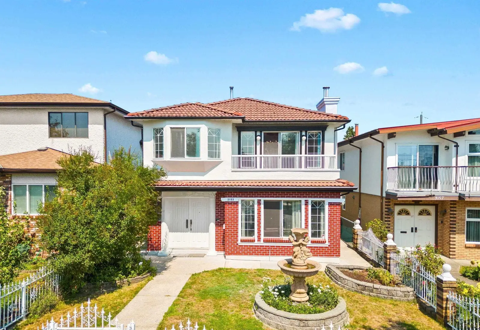 3153 PARKER STREET, Vancouver BC V5K 2V4