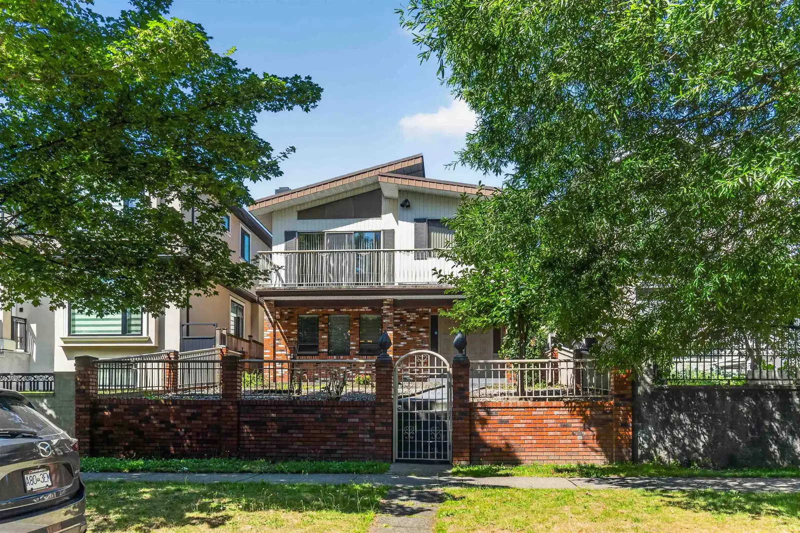 2739 E 8TH AVENUE, Vancouver BC V5M 1W7