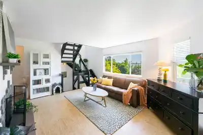 3341 MARINE DRIVE, West Vancouver BC V7V 1M8