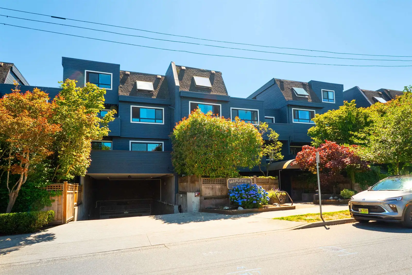 207 1990 W 6TH AVENUE, Vancouver BC V6J 4V4