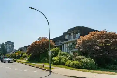 209 275 W 2ND STREET, North Vancouver BC V7M 1C9