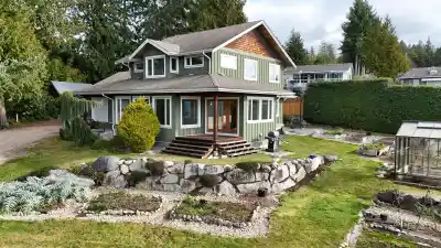 5012 GEER ROAD, Sechelt BC V7Z 0B9