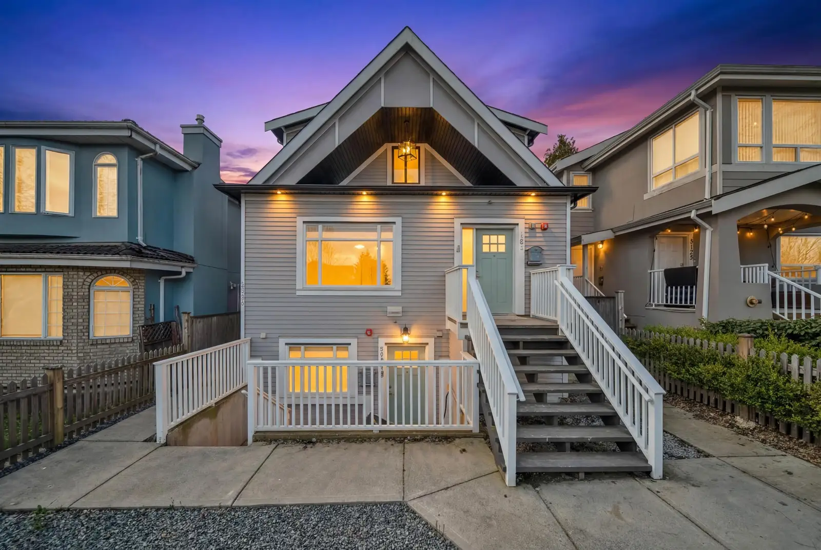 3128 KINGS AVENUE, Vancouver BC V5R 4T4