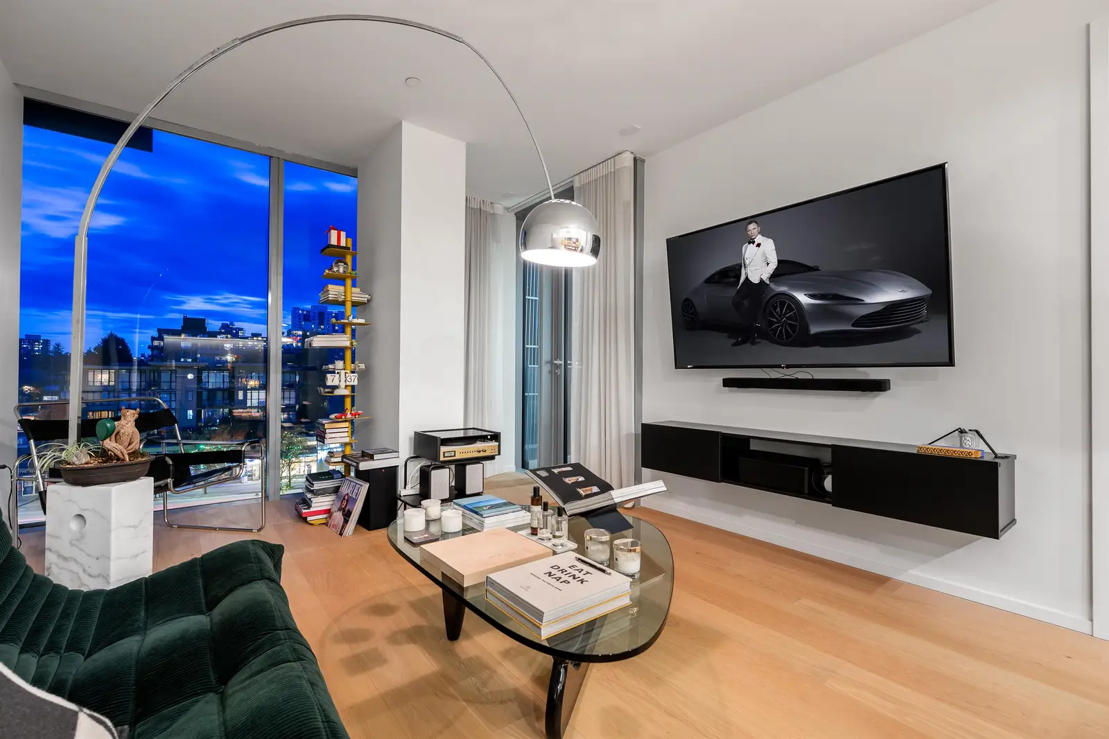 708 1568 ALBERNI STREET, Vancouver BC V6G 0E3