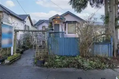 4940 KILLARNEY STREET, Vancouver BC V5R 3V7