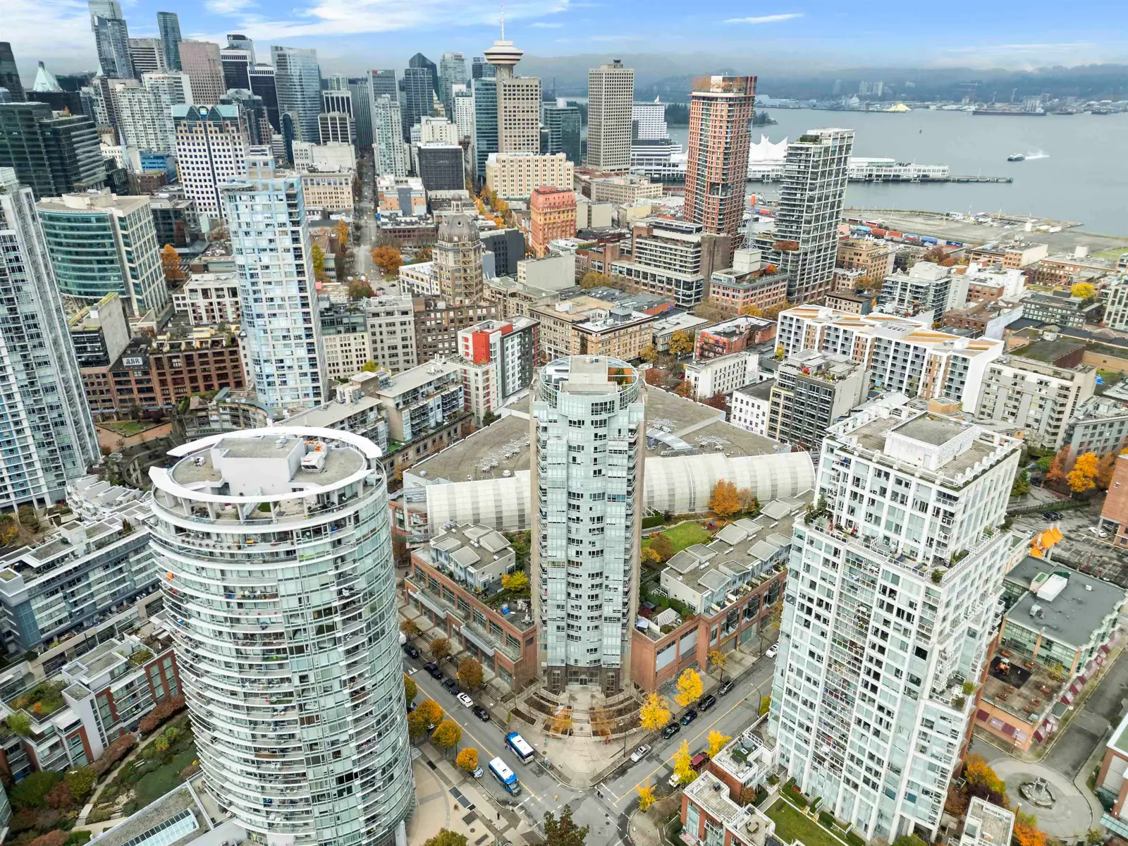 2501 63 KEEFER PLACE, Vancouver BC V6B 6N6