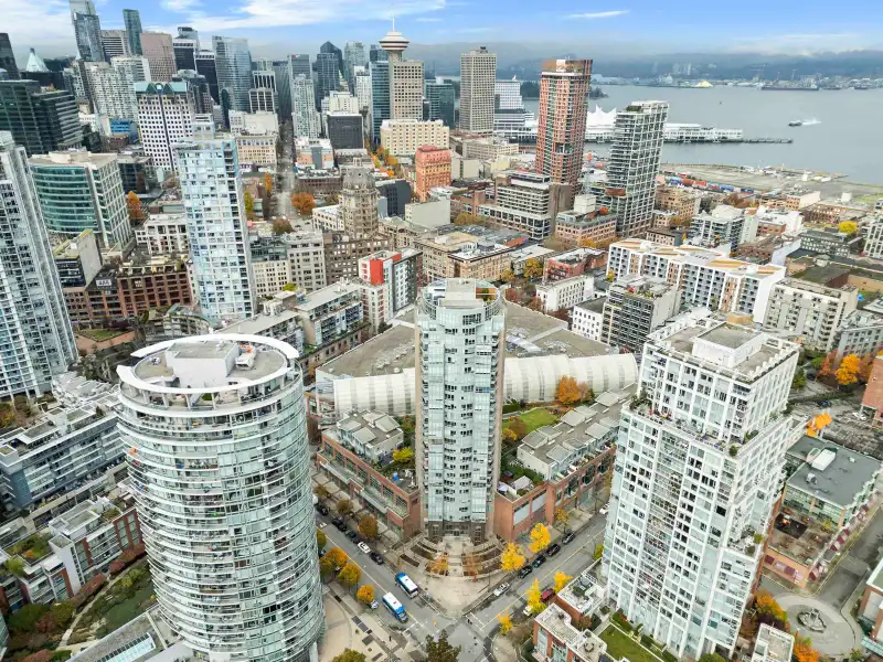 2501 63 KEEFER PLACE, Vancouver