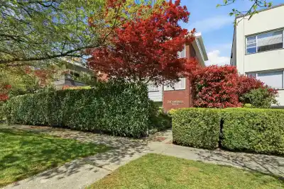 8 2255 W 40TH AVENUE, Vancouver BC V6M 1W7