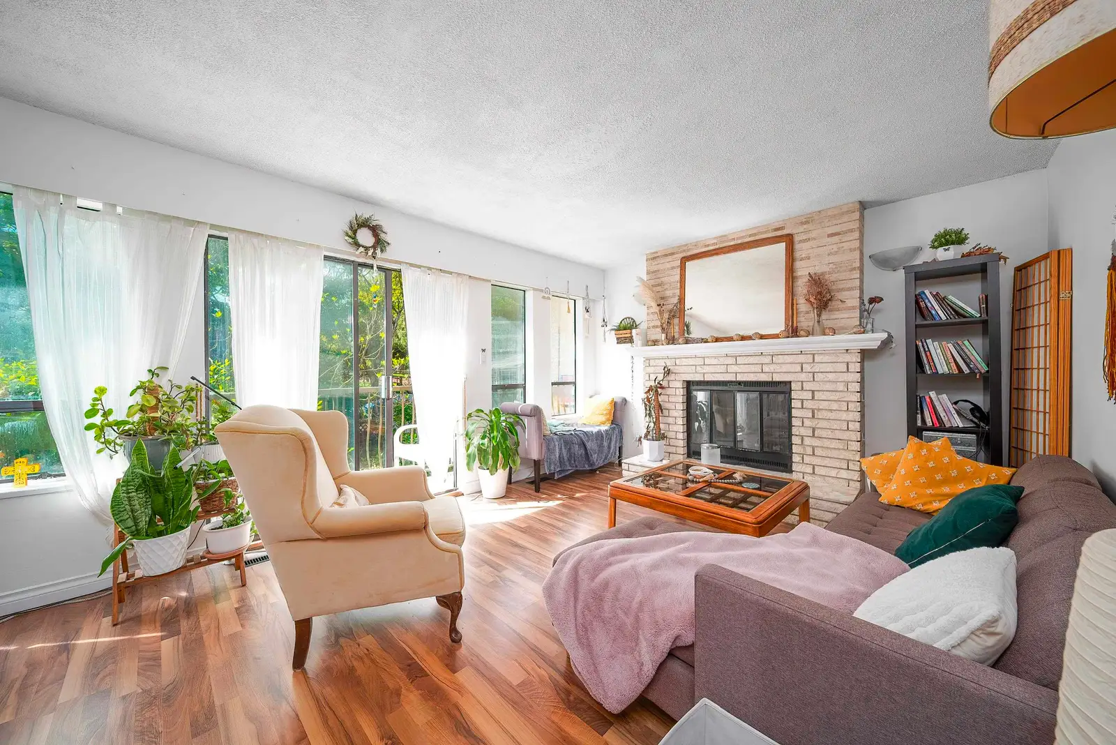 2275 PANDORA STREET, Vancouver BC V5L 1N6