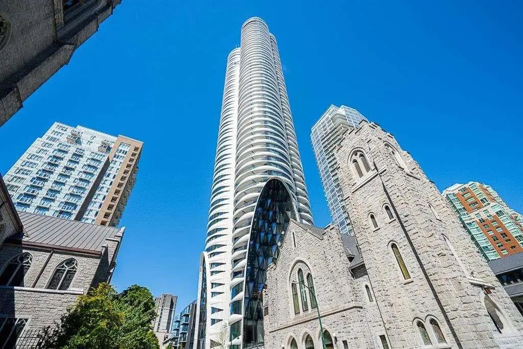 703 1033 NELSON STREET, Vancouver BC V6E 0E5