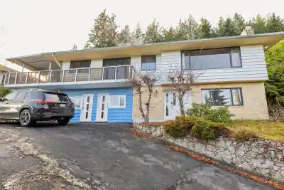 556 BALLANTREE ROAD, West Vancouver BC V7S 1W3