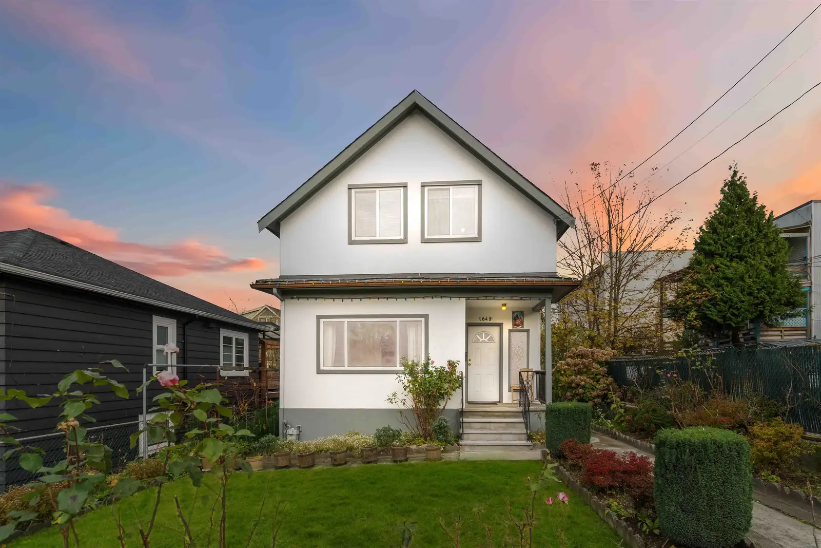 1649 GRANT STREET, Vancouver BC V5L 2Y4