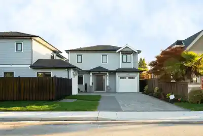 3 5300 CHETWYND AVENUE, Richmond BC V7C 4L2