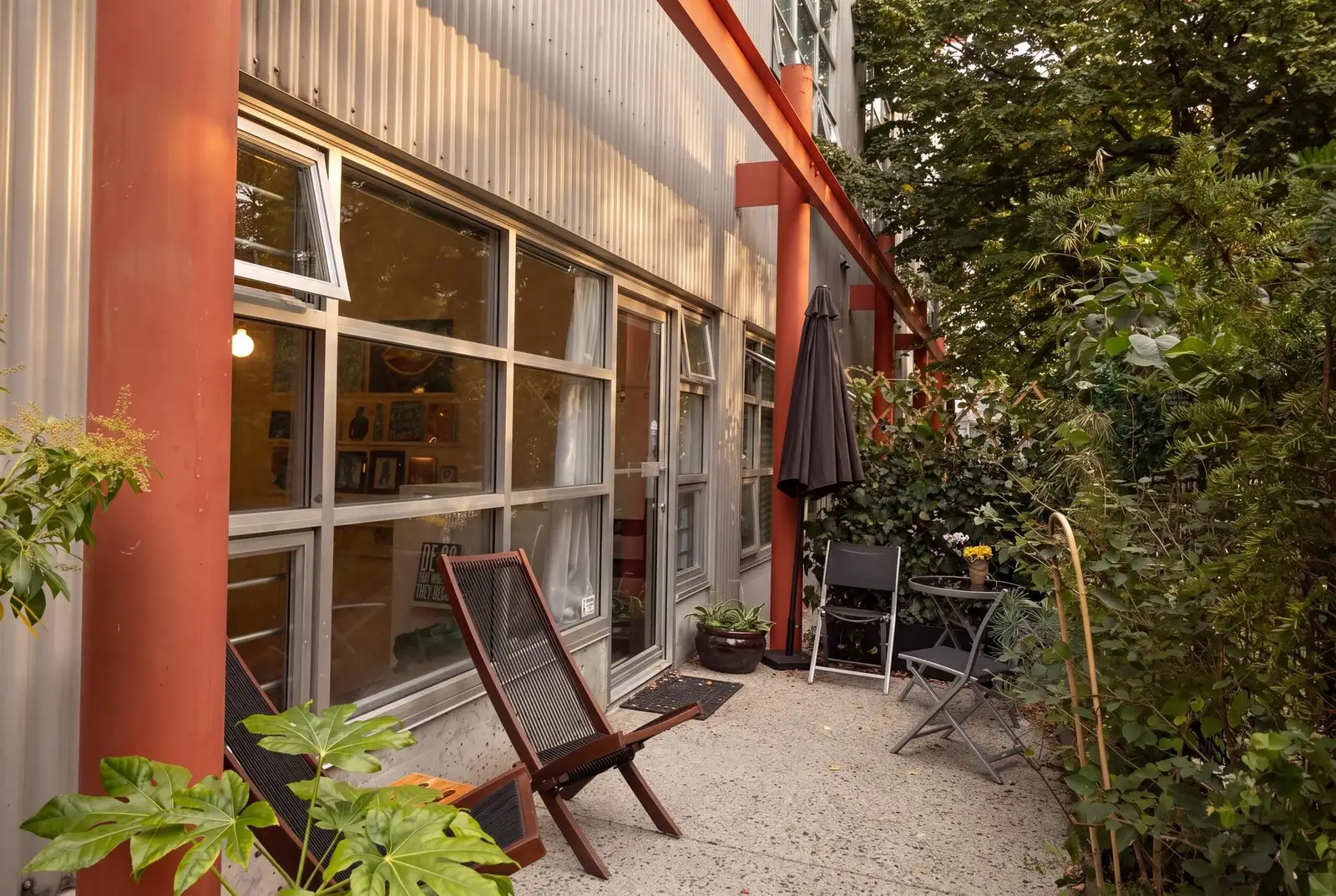 106 272 E 4TH AVENUE, Vancouver BC V5T 4S2