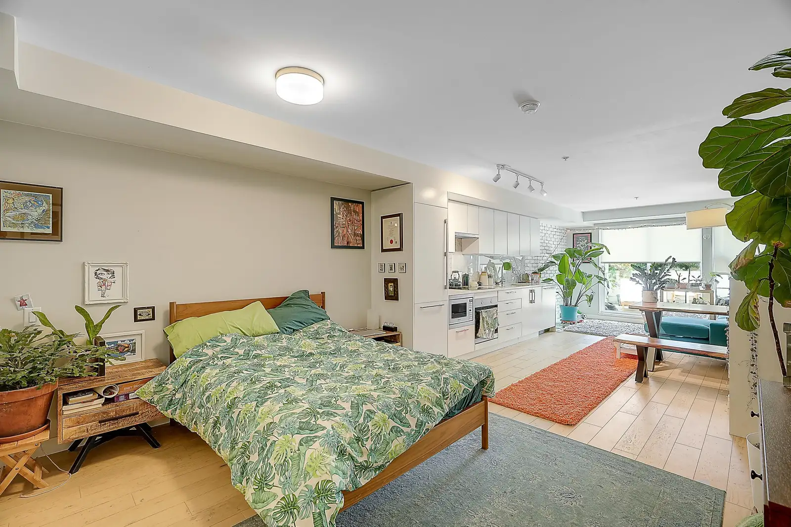210 2508 FRASER STREET, Vancouver BC V5T 3V4