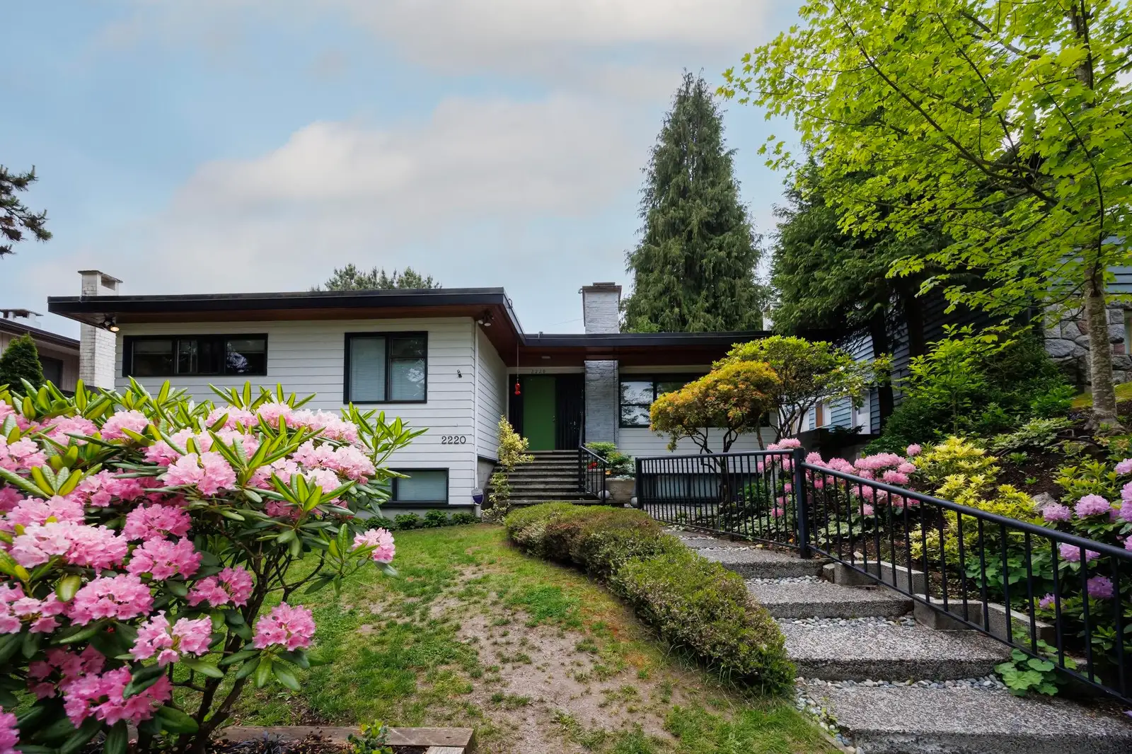 2220 W 32ND AVENUE, Vancouver BC V6L 2B2
