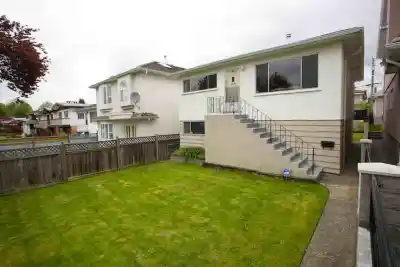 2841 CHEYENNE AVENUE, Vancouver BC V5R 4R5