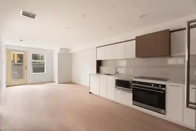 108 378 W 45TH AVENUE, Vancouver BC V5Y 0P6