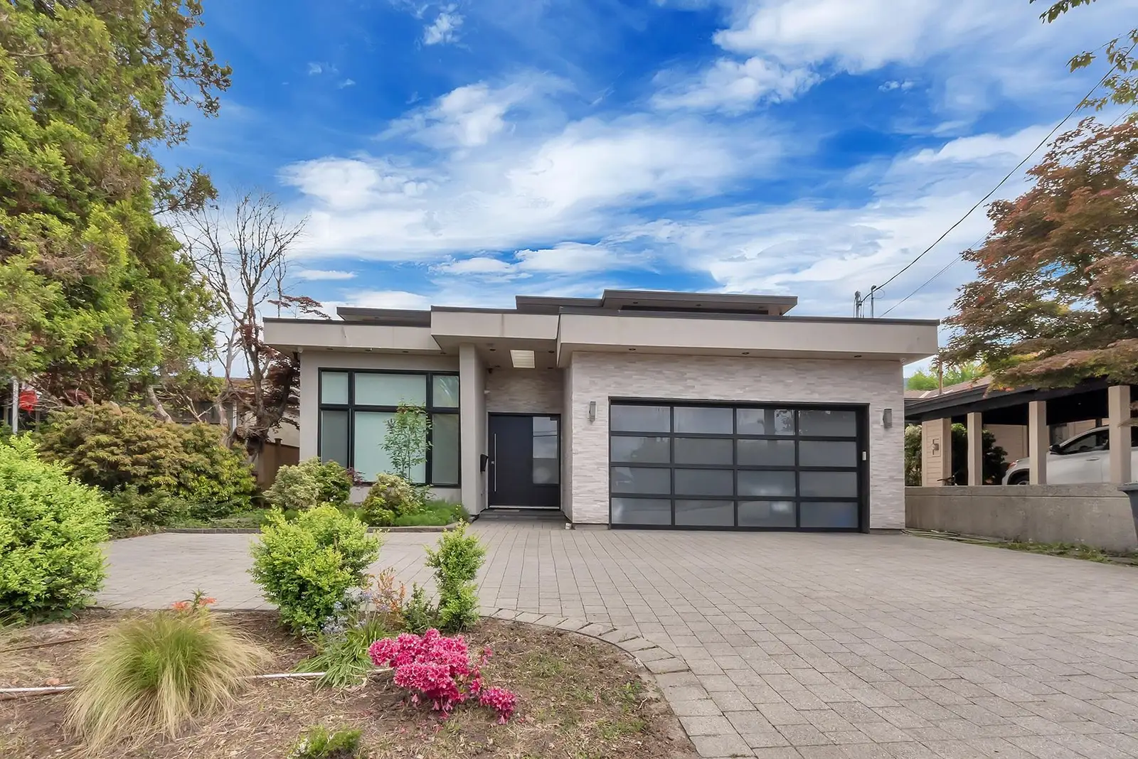 440 W QUEENS ROAD, North Vancouver BC V7N 2K7
