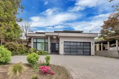440 W QUEENS ROAD, North Vancouver BC V7N 2K7