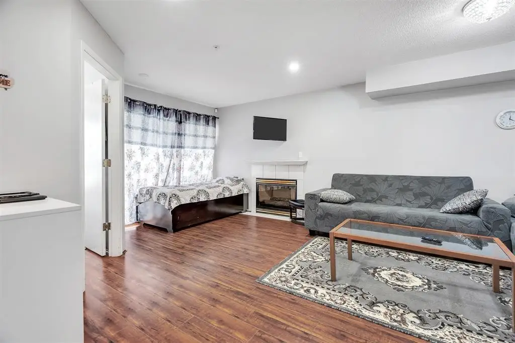 302 12130 80 AVENUE, Surrey BC V3W 0V2