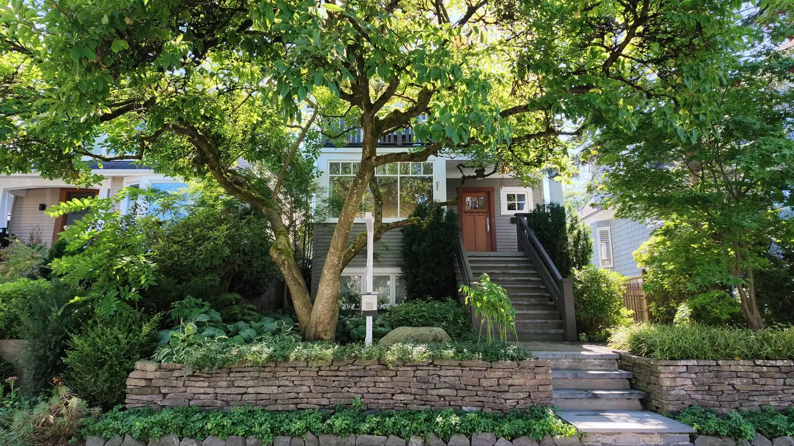 456 AUBREY PLACE, Vancouver BC V5V 2T6