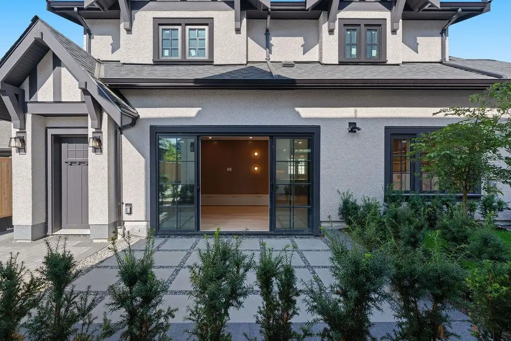 6855 CYPRESS STREET, Vancouver BC V6P 5L9