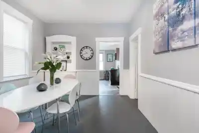 136 W 12TH AVENUE, Vancouver BC V5Y 1T7