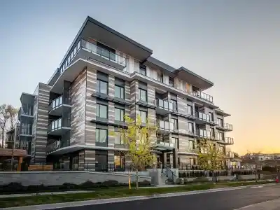302 488 W 58TH AVENUE, Vancouver BC V5X 1V5