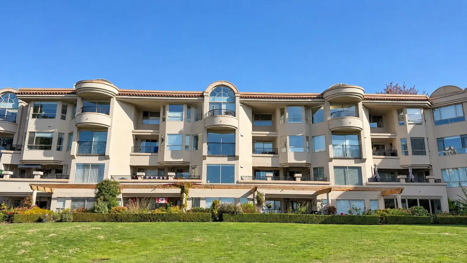 306 1859 SPYGLASS PLACE, Vancouver BC V5Z 4K6