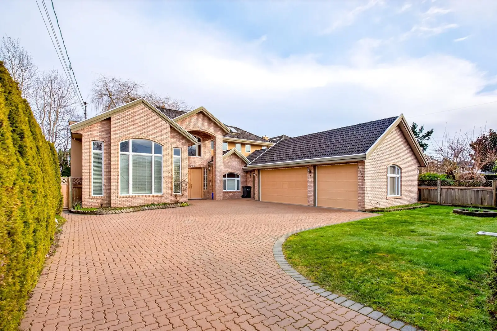 8260 CLAYSMITH ROAD, Richmond BC V7C 2L1