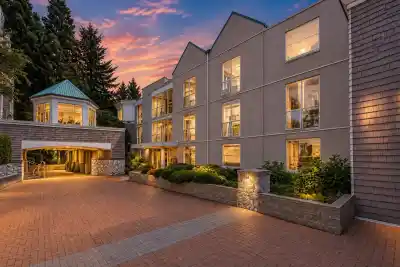 312 8450 JELLICOE STREET, Vancouver BC V5S 4S9