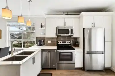 14 4191 NO. 4 ROAD, Richmond BC V6X 2M2