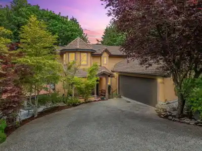 5836 MARINE WAY, Sechelt BC V7Z 0R3