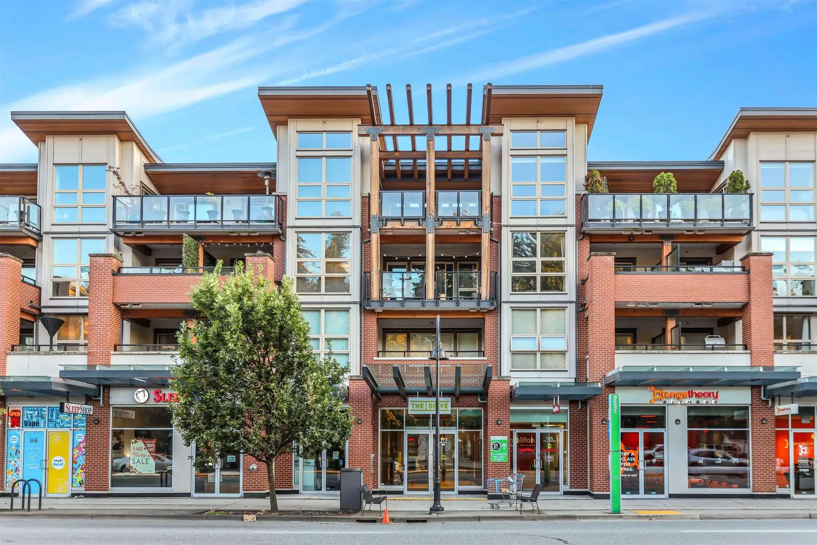 204 1177 MARINE DRIVE, North Vancouver BC V7P 1T1