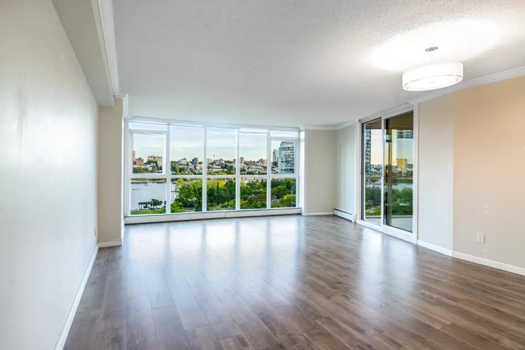 802 388 DRAKE STREET, Vancouver BC V6B 6A8