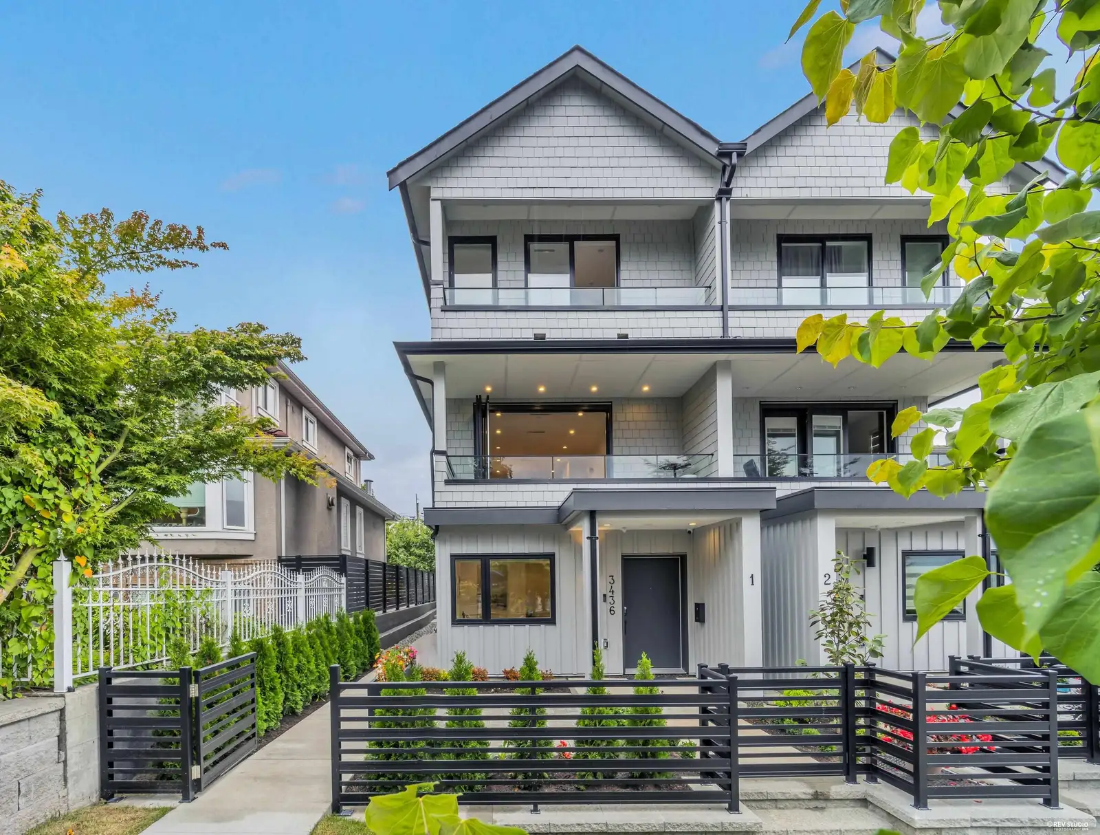 1 3436 TRIUMPH STREET, Vancouver BC V5K 1T8
