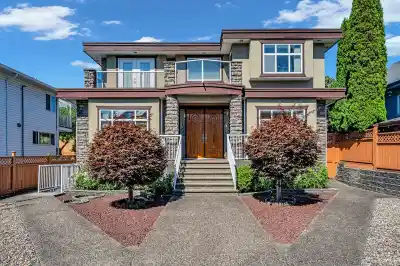 648 E 3RD STREET, North Vancouver BC V7L 1G7