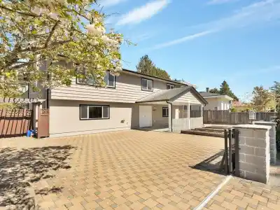 6500 AZURE ROAD, Richmond BC V7C 2R9