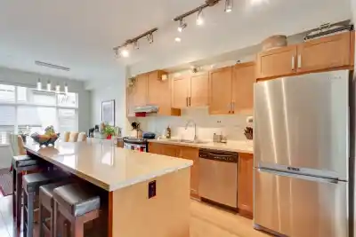 774 ORWELL STREET, North Vancouver BC V7J 0A5